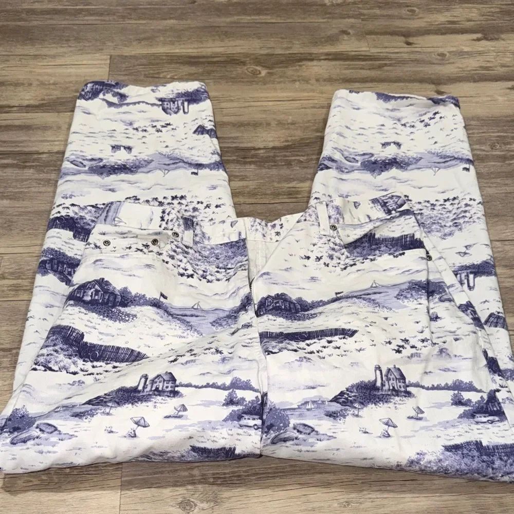 L.L. Bean White and Blue Scenic Print Women’s Jeans